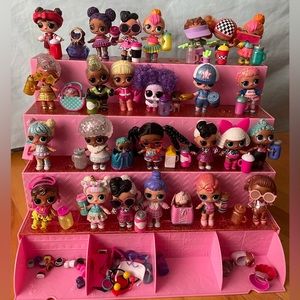 L.O.L dolls, lil’ sisters, pets, display